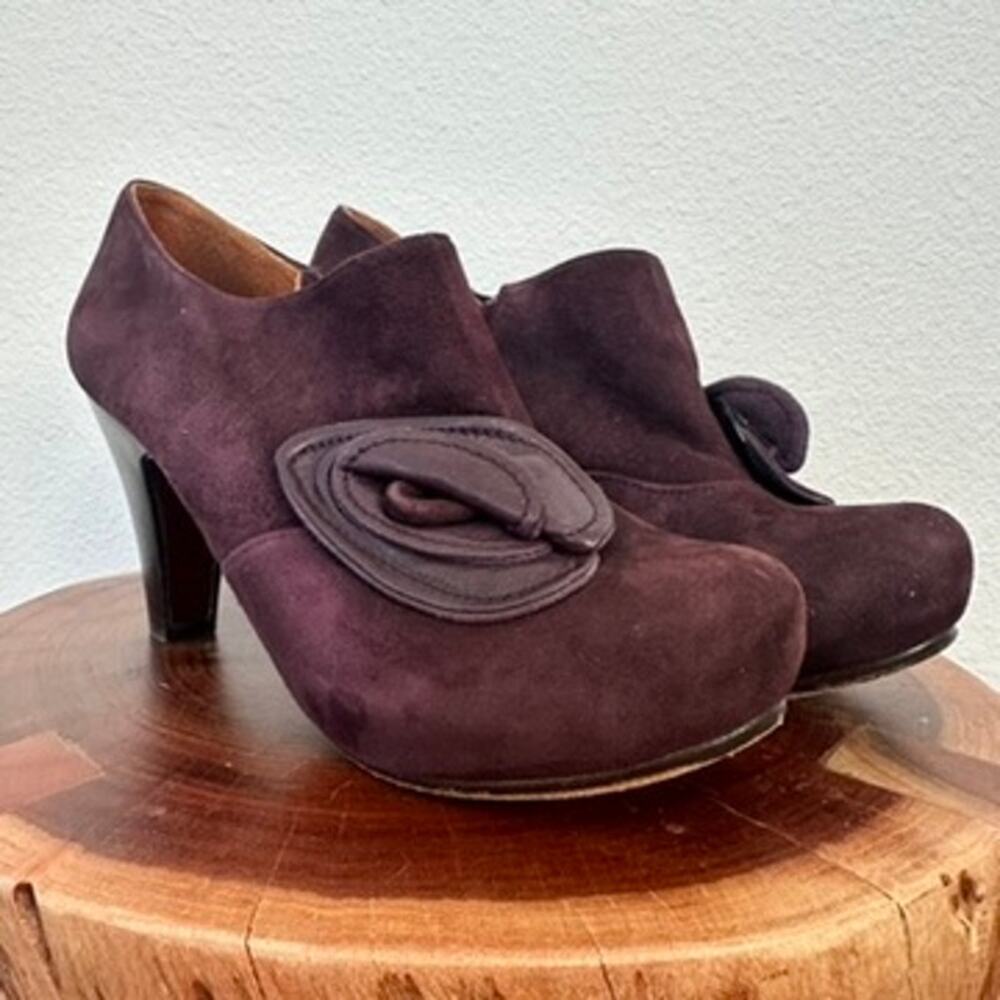 Chie Mihara Suede Leather Heeled‎ Shoes - Size 37